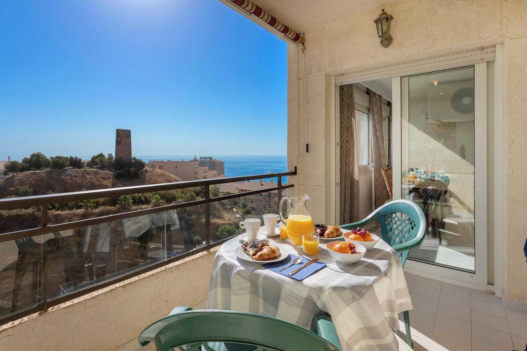 Beach And Pool Holidays At The Grand Coloso بينالماذينا المظهر الخارجي الصورة