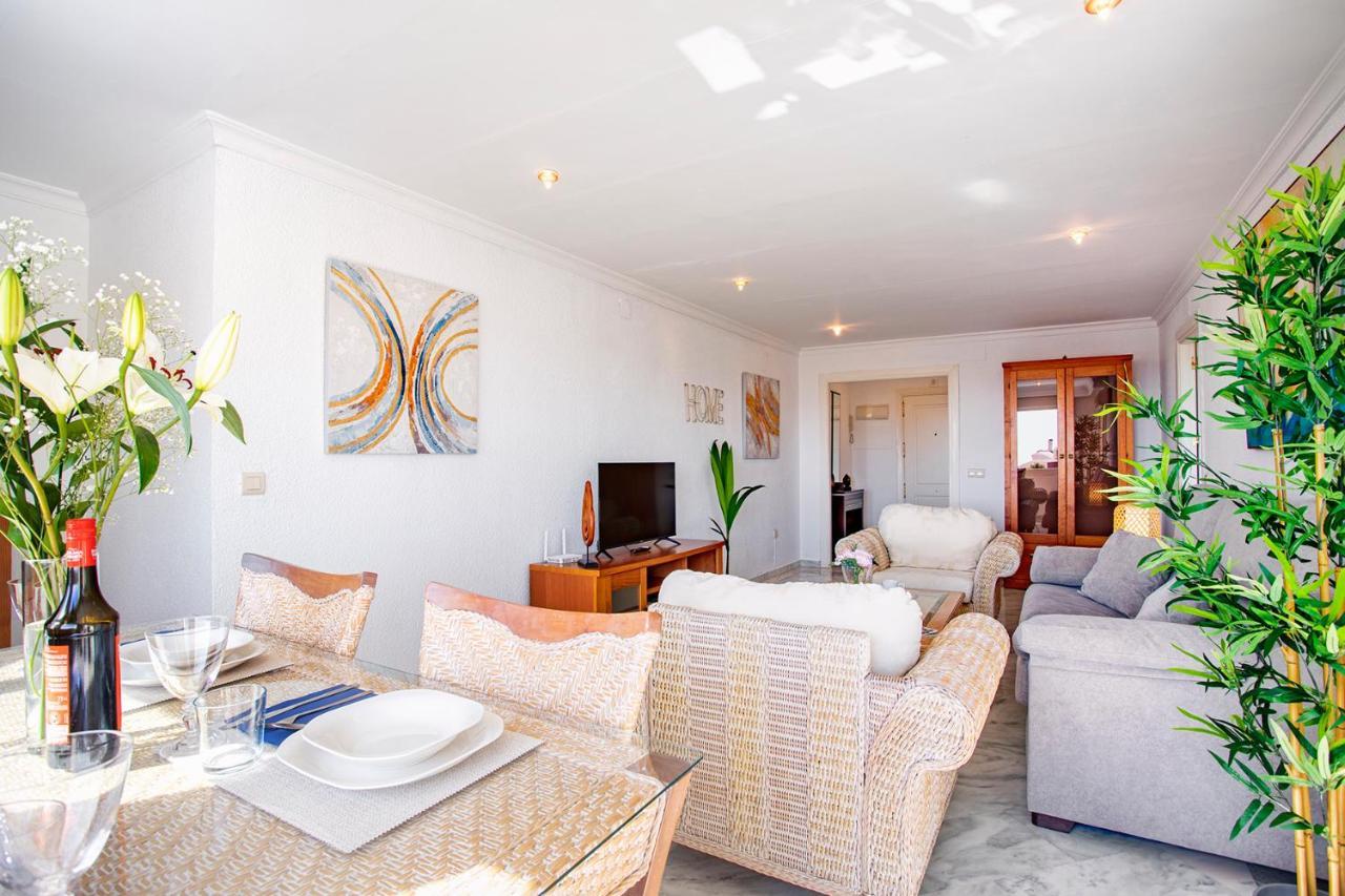 Beach And Pool Holidays At The Grand Coloso بينالماذينا المظهر الخارجي الصورة
