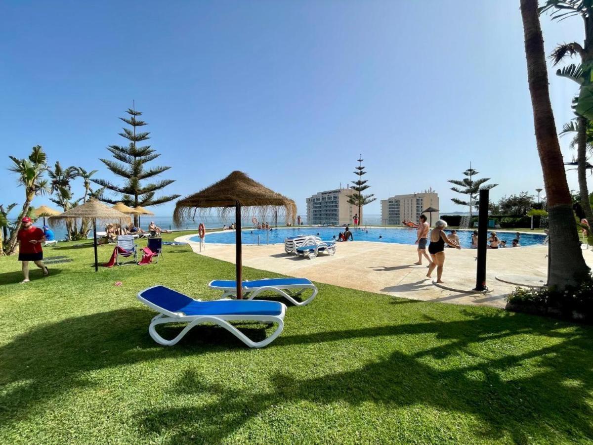 Beach And Pool Holidays At The Grand Coloso بينالماذينا المظهر الخارجي الصورة